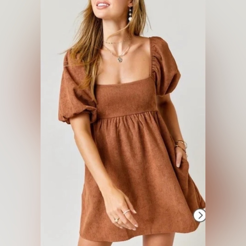 Francescas Elegant Brown Puff Sleeve Dress